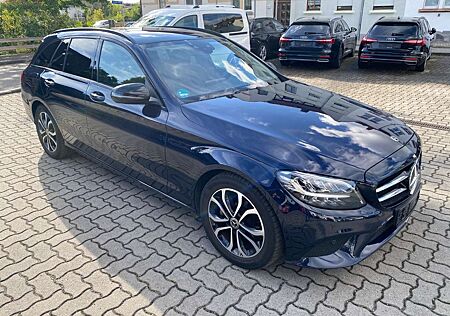 Mercedes-Benz C 220 T d Avantgarde Night/LED/Kamera