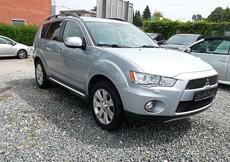 Mitsubishi Outlander Instyle 2,2 4WD,7.SITZE,SHB.Keyless Go
