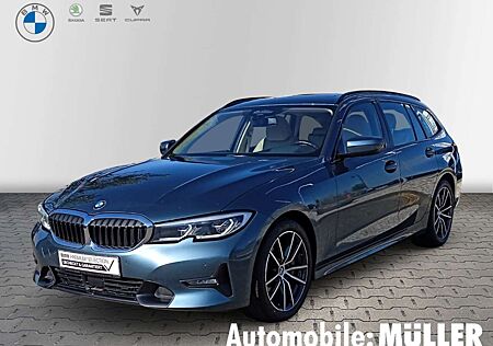 BMW 330 i xDrive Touring SportLine HUD El. Panodach Navi L