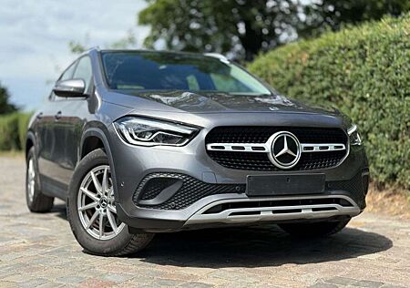 Mercedes-Benz GLA 180 GLA -Klasse d*1ERH*LED*KAM*