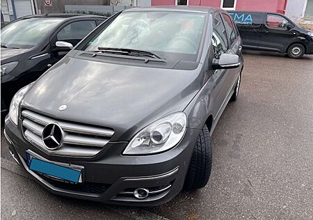 Mercedes-Benz B 180 B-Klasse Autotronic SPORT EDITION