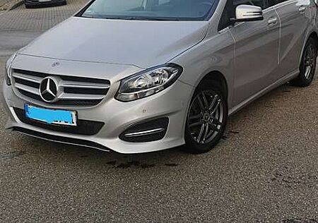 Mercedes-Benz B 180 Edition