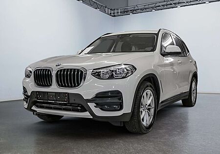 BMW X3 xDrive20i Advantage AHK DISTR PDC SHZ