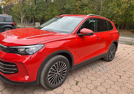 VW Tiguan Volkswagen 1.5 eHybrid OPF DSGElegance