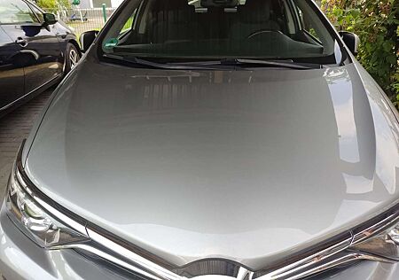 Toyota Auris 1.8 VVT-i Hybrid Automatik Edition S+