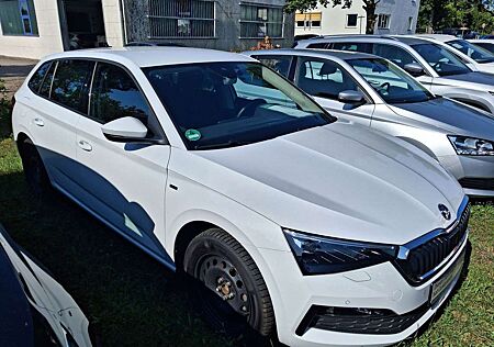 Skoda Scala 1.0l TSI TOUR 110 PS Navi LED RFK PDC SHZ