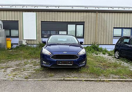 Ford Focus Business , Klima , Navi , Einparkhilfe , Tempomat