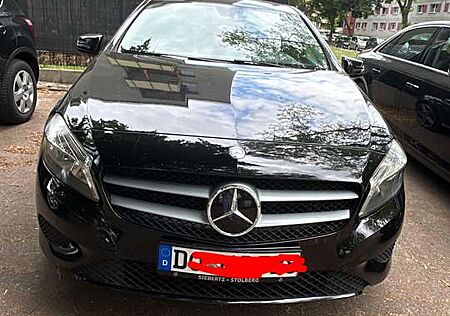 Mercedes-Benz A 180 (BlueEFFICIENCY)