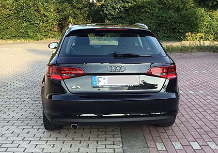 Audi A3 1.6 TDI Sportback S tronic Ambiente