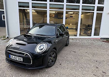 Mini Cooper SE Essential Trim
