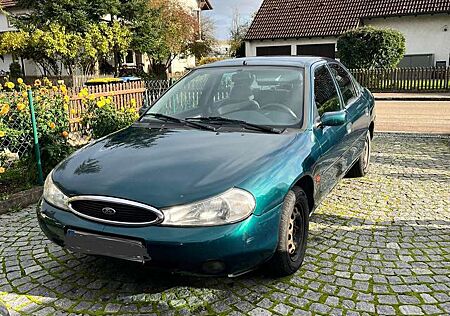 Ford Mondeo Ghia