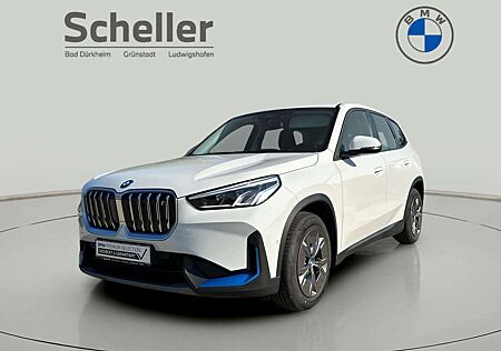 BMW iX1 gebraucht kaufen BMW iX1 xDrive30 DAB LED RFK Parkassistent Shz PDC
