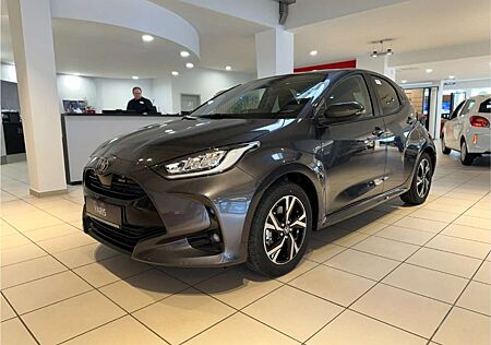 Toyota Yaris Hybrid Team D (Kamera, Apple Carplay, WKR)