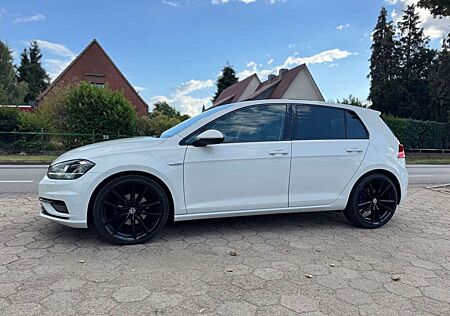 VW Golf Volkswagen VII 1.5 Lim. DSG*19'+Massage+Navi+Alcantara