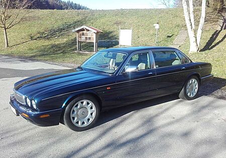 Jaguar Daimler V8 l