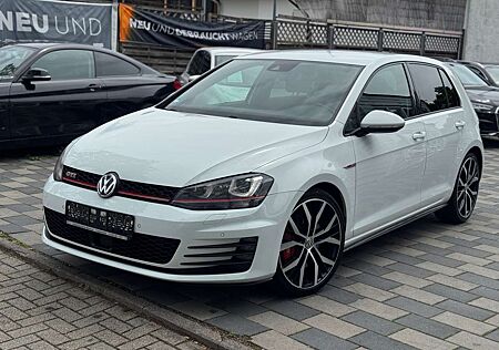 VW Golf GTI Volkswagen DSG/GTI Performance BMT