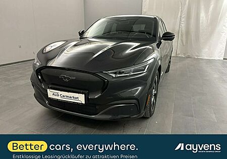 Ford Mustang Mach-E AWD Geschlossen, 5-türig, Direktantrieb, 1-Gang