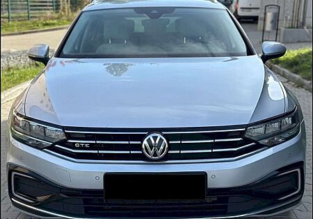 VW Passat Variant Volkswagen GTE 1.4 TSI Plug-In-Hybrid (115 kW / 156 PS) DSG