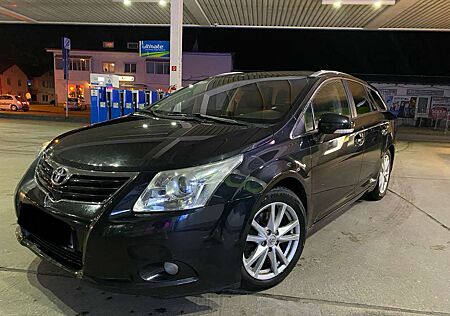 Toyota Avensis Combi 2.2 D-4D Edition