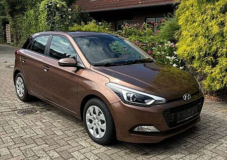 Hyundai i20 blue Trend