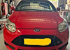 Ford Focus Turnier 2.0 EcoBoost ST mit Leder-Sport-Paket