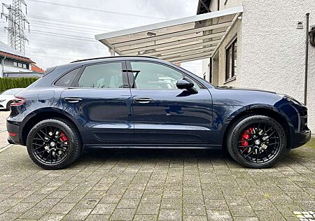 Porsche Macan Turbo PDK mit Performance Paket