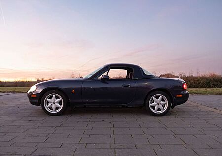 Mazda MX-5 *Hardtop* TÜV 04/26