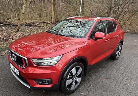 Volvo XC 40 XC40 T2 Momentum Pro