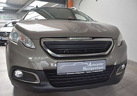 Peugeot 2008 Active Klimaanlage Navi Tempo PDC AHK