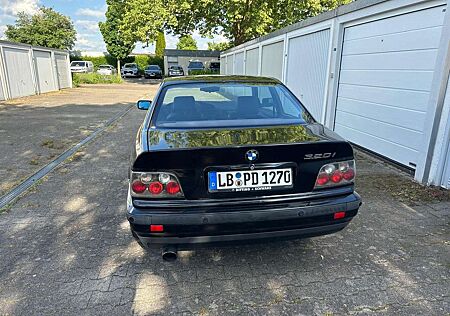 BMW 320i 320 Coupe