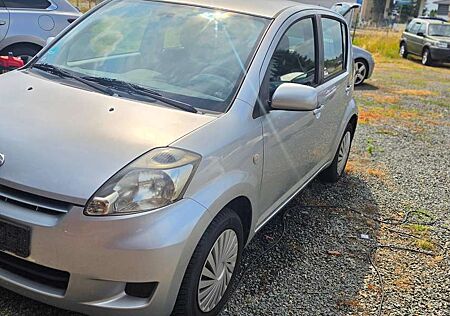 Daihatsu Sirion Sirion 1.0