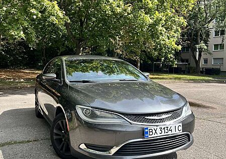 Chrysler 200