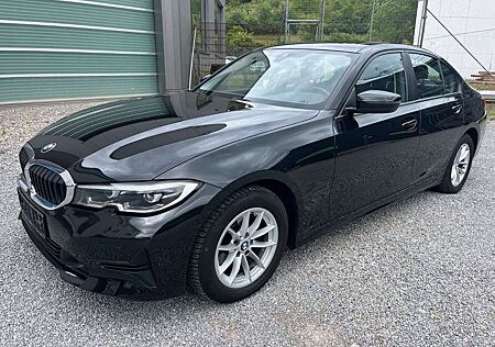 BMW 320 d Advantage / Navi / Kamera / Unfallfrei