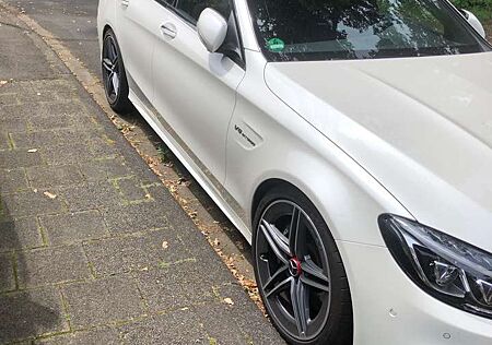 Mercedes-Benz C 63 AMG Garantie 8-f 360 Memory Pano LED Keyless