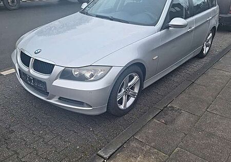BMW 320i 320 Touring