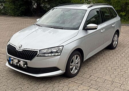 Skoda Fabia Combi 1.0 TSI,NAVI,Bluetooth,PDC,AHK,Garantie,TOP