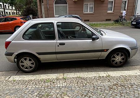 Ford Fiesta Futura 1,25 l