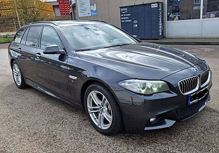 BMW 530d 530 xDrive Touring M Paket Sport-Aut.