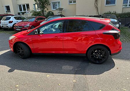 Ford Focus 1.0 EcoBoost Start-Stopp-System SYNC Edition