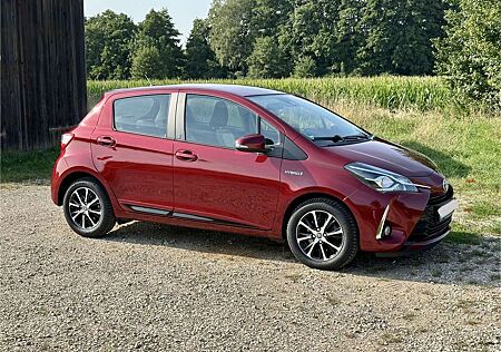 Toyota Yaris Hybrid Team D