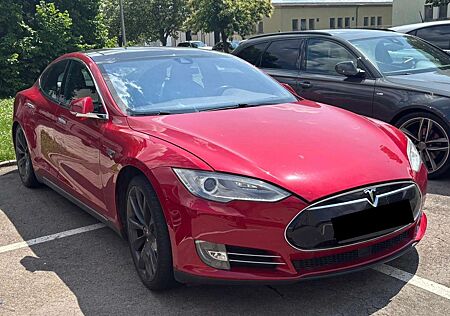 Tesla Model S Performance