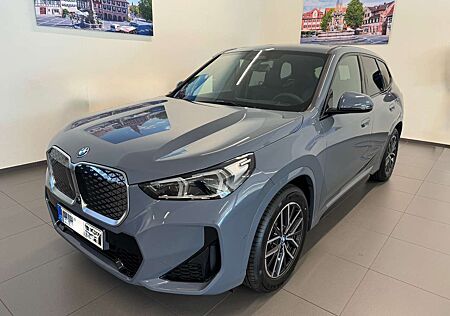 BMW iX1 xDrive30 M Sportpaket