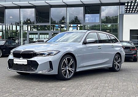 BMW 330e 330 Touring Aut. / Leder / M Sportpaket / DAB