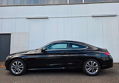Mercedes-Benz C 180 Coupe Leder/LED/Navi/Scheckheft