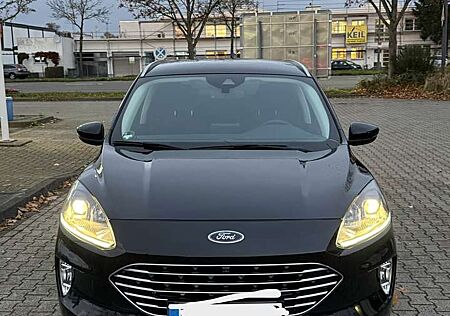 Ford Kuga Hybrid Titanium