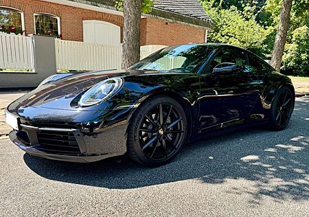 Porsche 992 Carrera