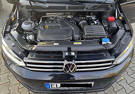 VW Touran Volkswagen 1.5 TSI OPF DSG ACTIVE