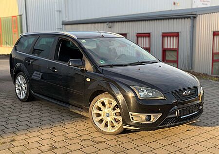 Ford Focus Turnier 2.0 TDCi Klima | AHK | PDC | TÜV 05/27