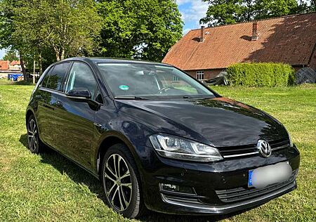 VW Golf Volkswagen 2.0 TDI BlueMotion Technology Lounge