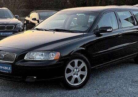 Volvo V70 Kombi 2.4D Edition Sport°AHK°TEMPO°LEDER°SHZ